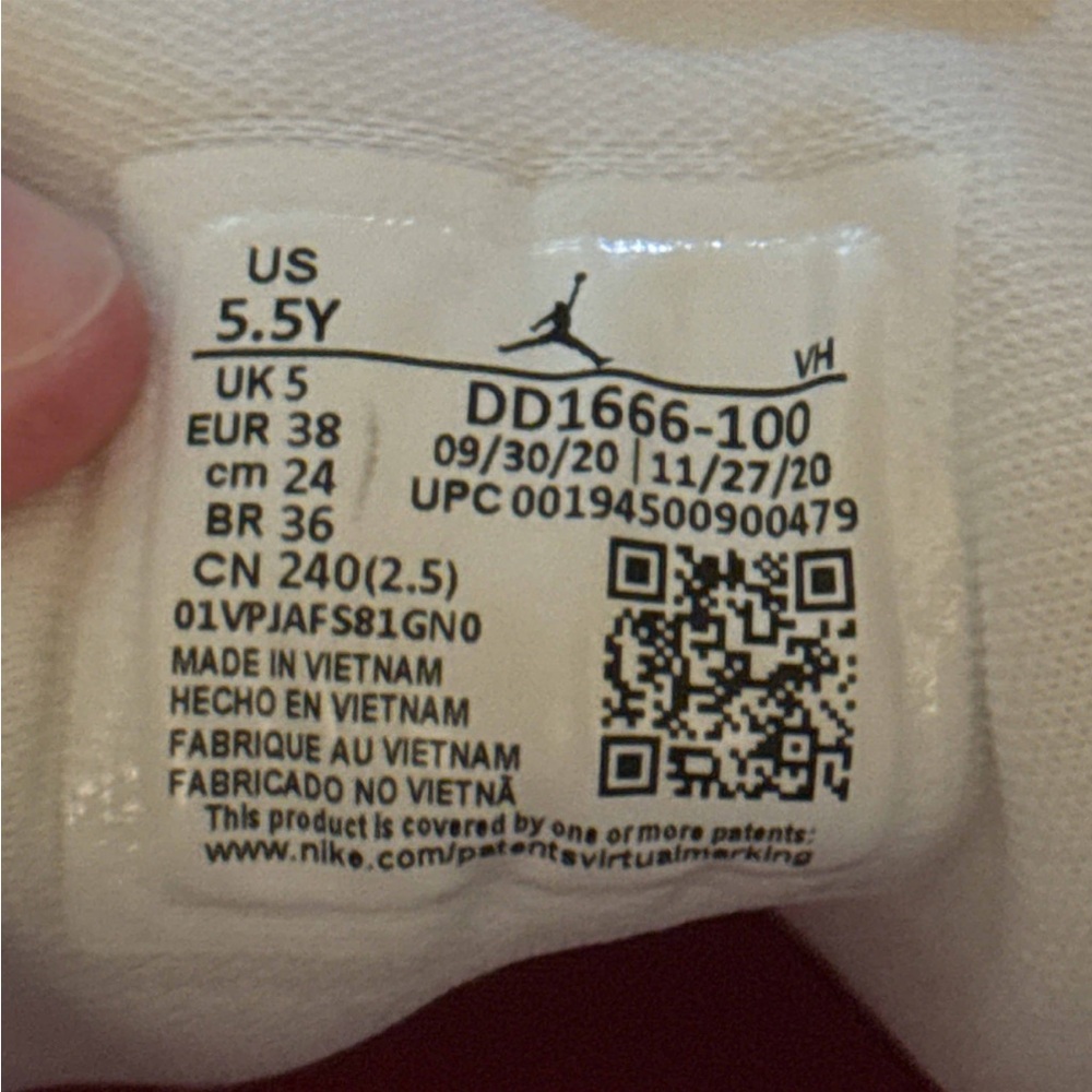 Air Jordan 1 Mid SE GS 'Ice Cream'
*In Box* - Picture 3 of 5